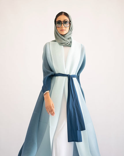 Pleated Gradient Long Shrug