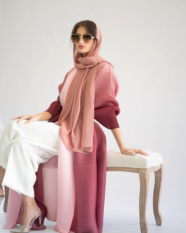 Pleated Gradient Long Shrug