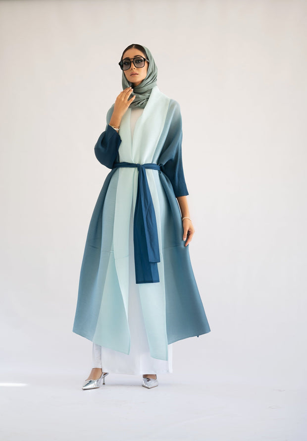 Pleated Gradient Long Shrug